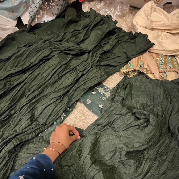 Brand new suffuse outfit - Picture 6 of 6